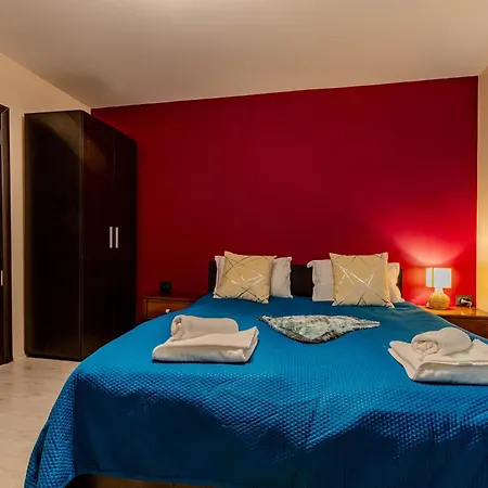 Apartment Aleko Center *