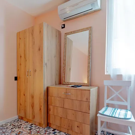 Aleko Center Apartment